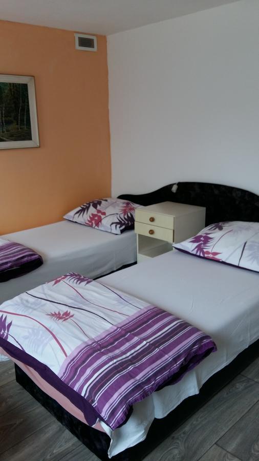 Apartman Marcela Libouchec Exteriör bild