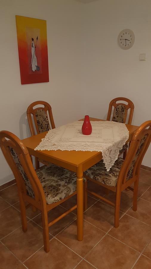Apartman Marcela Libouchec Exteriör bild